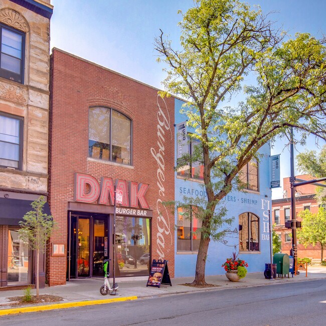 Plus de détails pour 2954-2958 N Sheffield Ave, Chicago, IL - Commerce de détail à louer