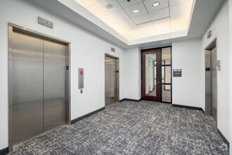 400 S Colorado Blvd, Denver, CO for lease Interior Photo- Image 1 of 4
