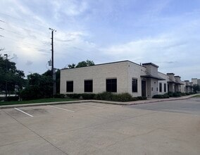 202 Industrial Blvd, Sugar Land, TX à louer Photo du bâtiment- Image 2 de 13