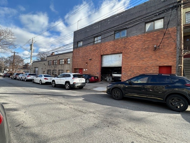 4418 Bronx Blvd, Bronx, NY for lease Primary Photo- Image 1 of 11