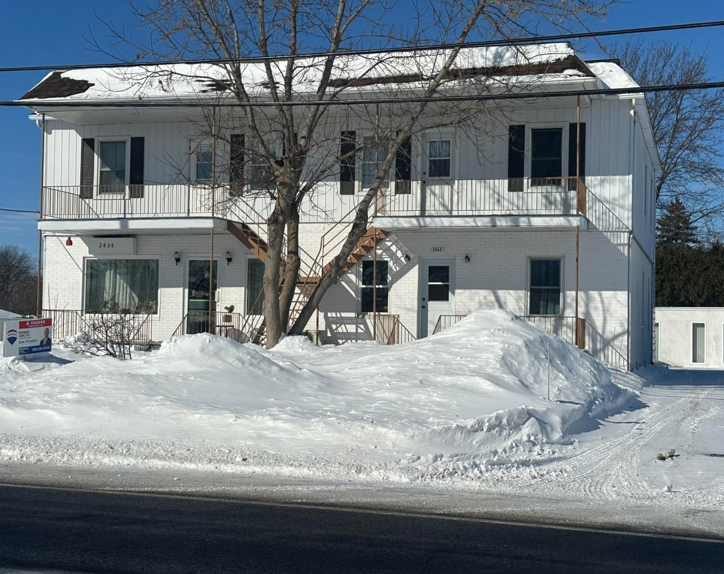 2464 Rte Marie-Victorin, Varennes, QC for sale Primary Photo- Image 1 of 1