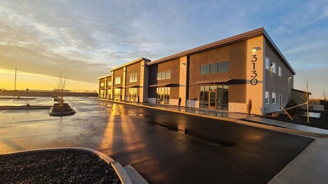 Plus de détails pour 3130 Varney Ln, Pasco, WA - Bureau/Commerce de détail, Commerce de détail à louer