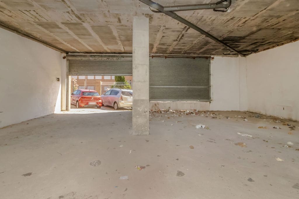 Carrer d'Amadeu Vives, 2, Manresa, BAR 08243 - Unit 01 -  - Interior Photo - Image 2 of 12