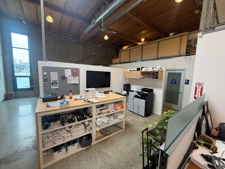 610 E Franklin Ave, El Segundo, CA for lease - Interior Photo - Image 3 of 25