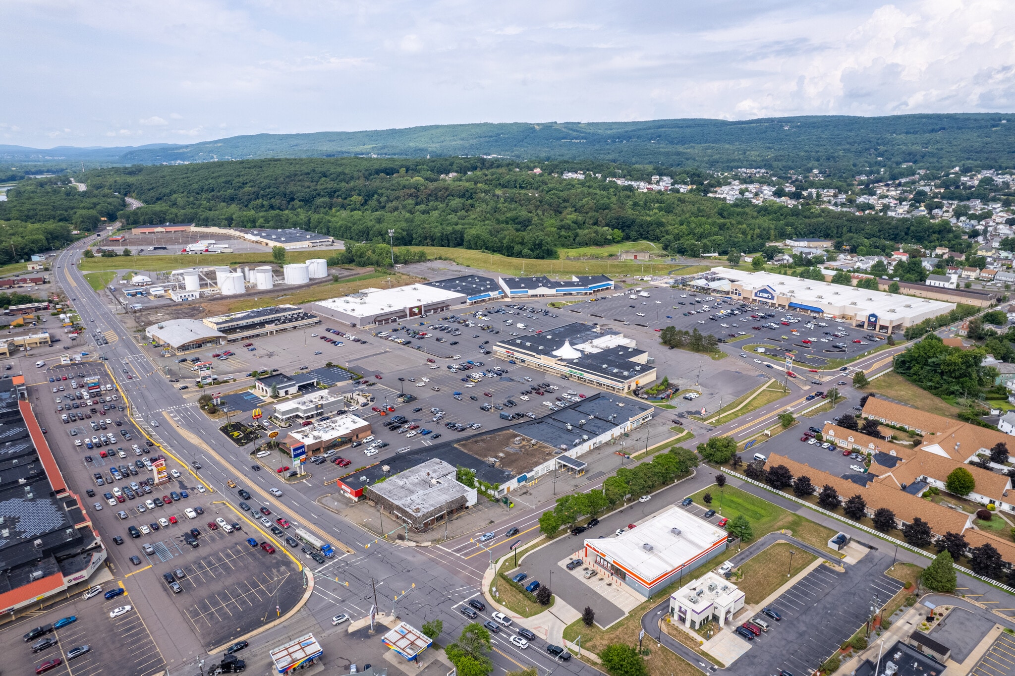 33-41 W Side Mall, Edwardsville, PA for lease Primary Photo- Image 1 of 2