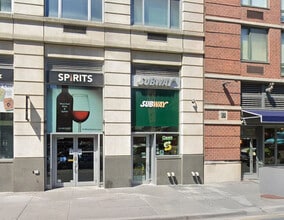 33 W End Ave, New York, NY à louer Photo du bâtiment- Image 1 de 1