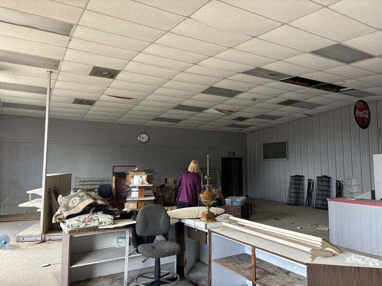 817 US Highway 59, Atlanta, TX for sale - Interior Photo - Image 2 of 3