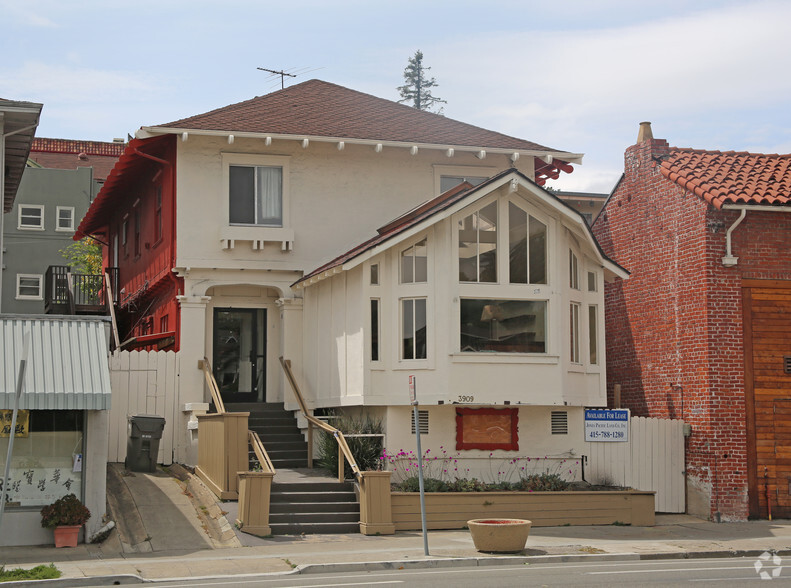 3909 Grand Ave, Oakland, CA for sale - Primary Photo - Image 1 of 1