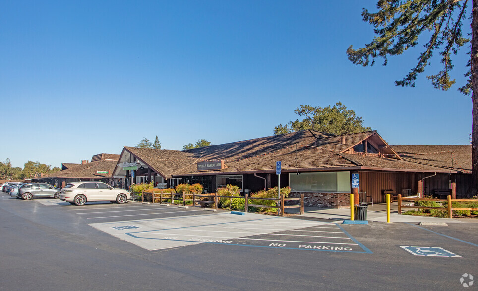 600-696 Fremont Ave, Los Altos, CA for lease - Building Photo - Image 1 of 5