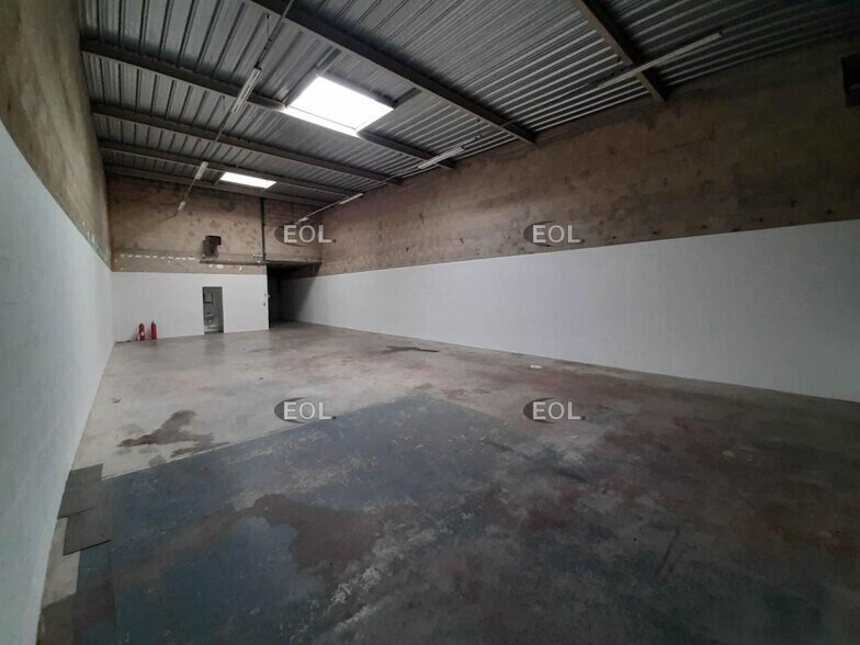 Flex in Chilly-Mazarin for lease - Building Photo - Image 3 of 8