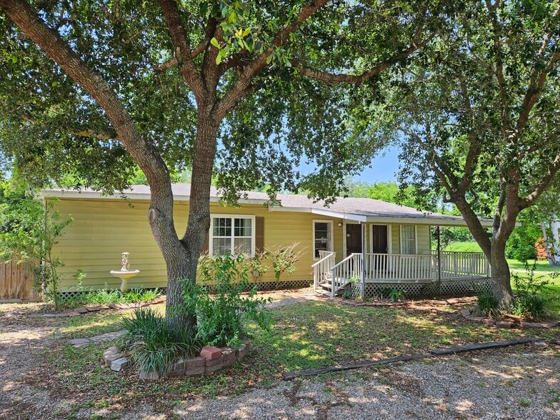 245 Gonyo Ln, Richmond, TX for lease - Building Photo - Image 1 of 16