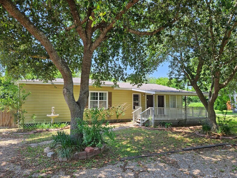245 Gonyo Ln, Richmond, TX à louer - Photo du bâtiment - Image 1 de 16