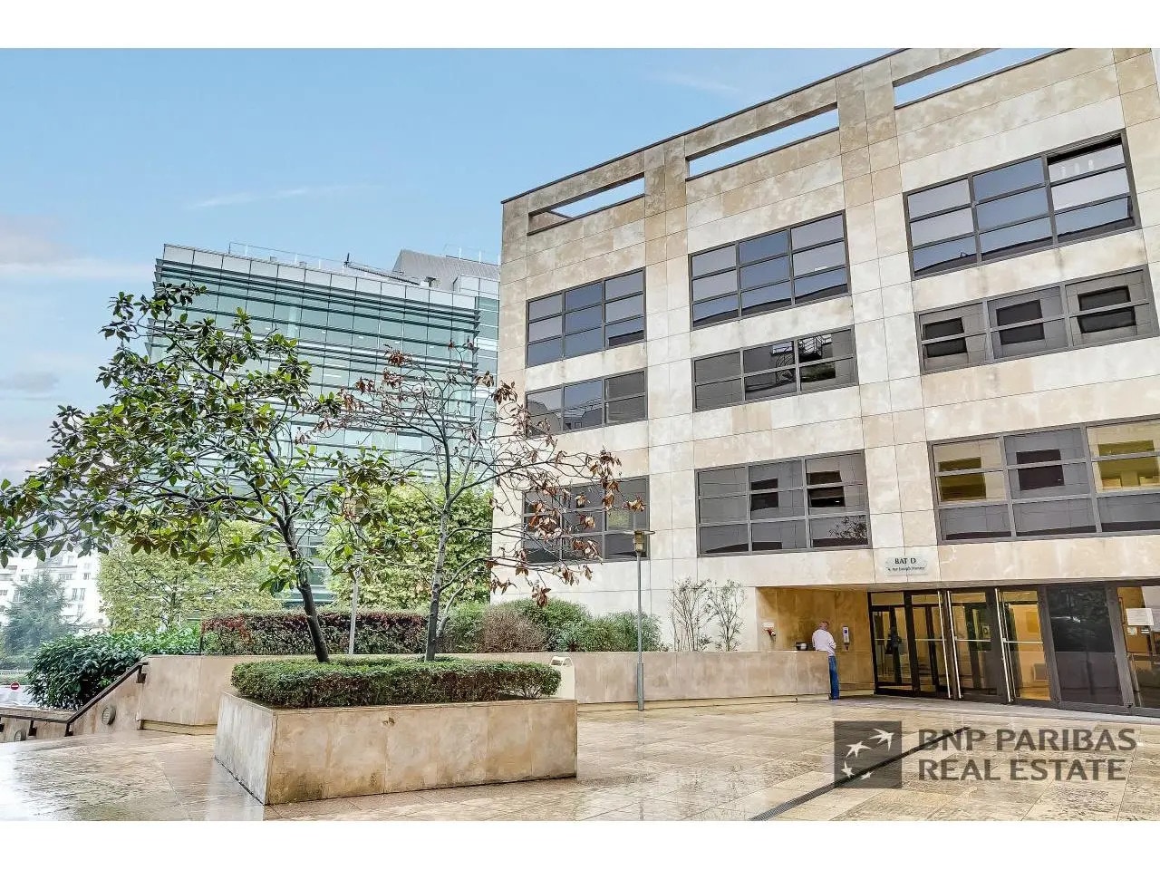 2 Rue Joseph Monier, Rueil-Malmaison for lease Building Photo- Image 1 of 11