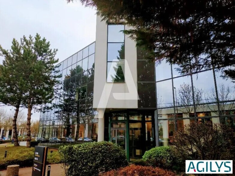 Bureau dans Antony à louer - Photo du bâtiment - Image 2 de 6