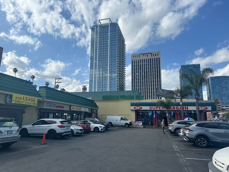 737-763 S Vermont Ave, Los Angeles, CA for lease - Building Photo - Image 1 of 7