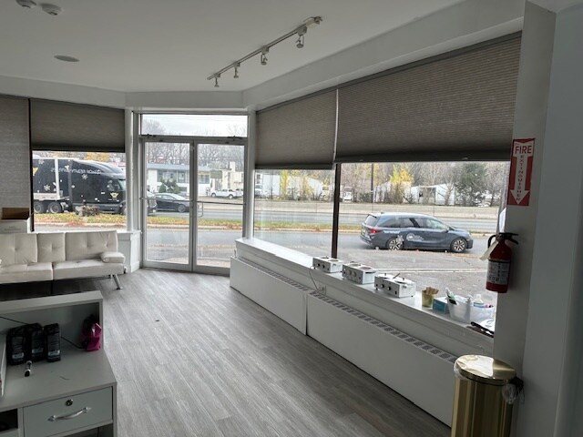 117-121 Gertrude Ave, Paramus, NJ à louer Photo intérieure- Image 1 de 7