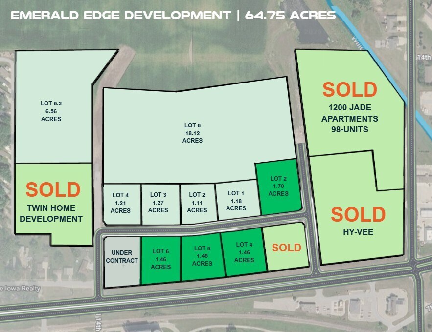 Highway 18, Clear Lake, IA à vendre Photo principale- Image 1 de 4