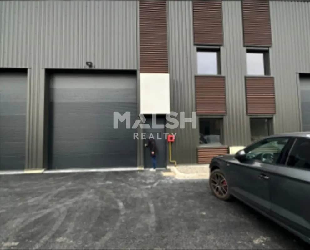 Flex in Villefranche-sur-Saône for lease Building Photo- Image 1 of 3