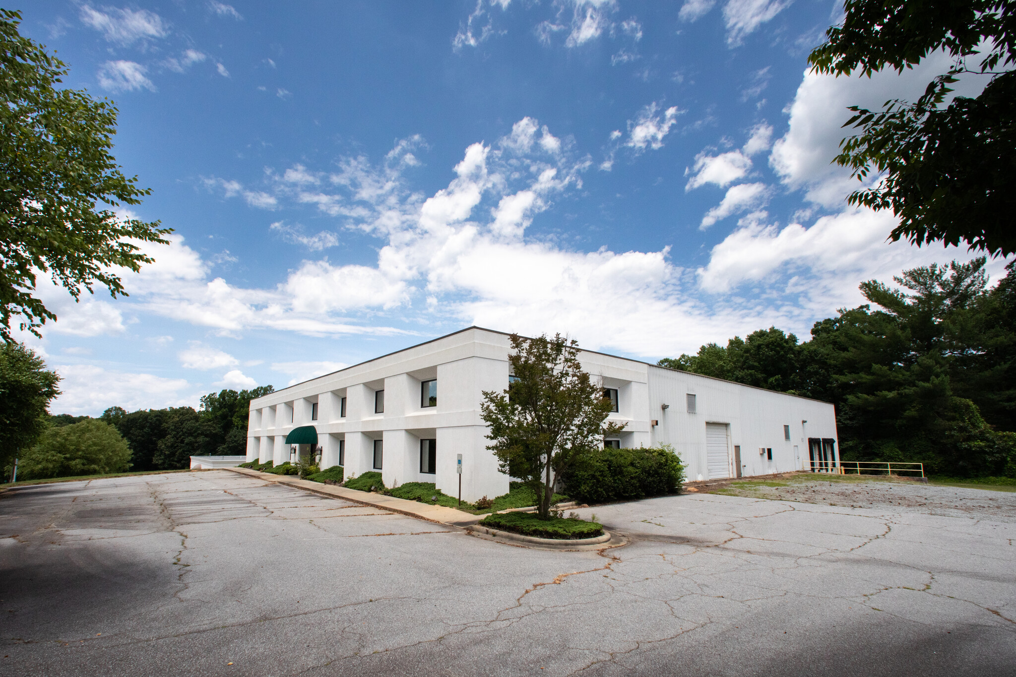 1660 E Center Street Ext, Lexington, NC for sale Primary Photo- Image 1 of 1