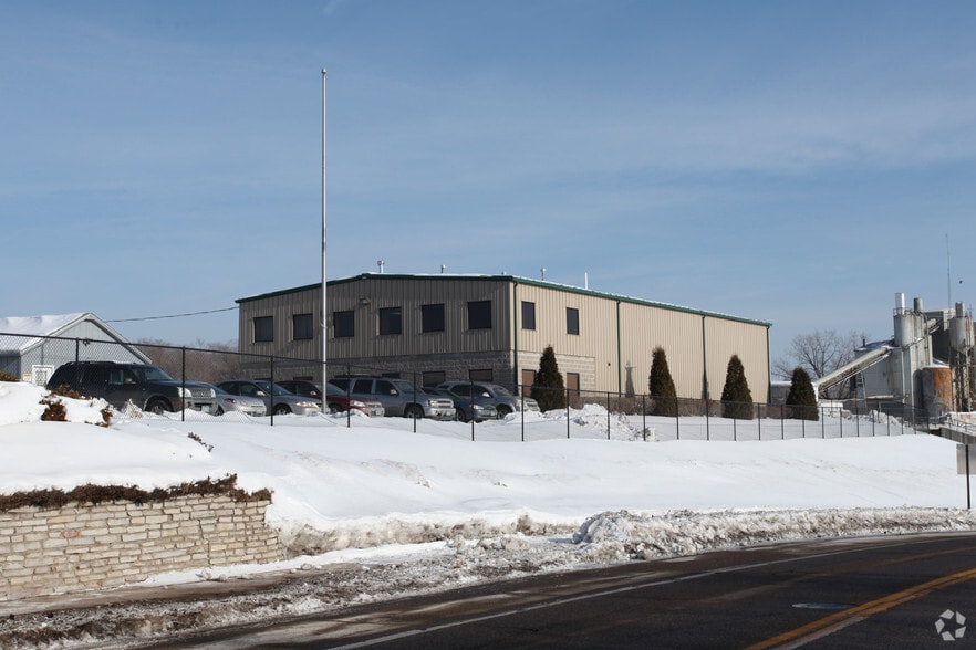 617 Pierce St, Anoka, MN for sale - Building Photo - Image 2 of 3