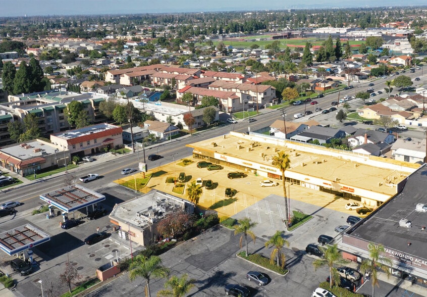 12205 Centralia St, Lakewood, CA for sale - Primary Photo - Image 1 of 13