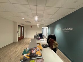 9900 Main St, Fairfax, VA à louer Photo intérieure- Image 1 de 4