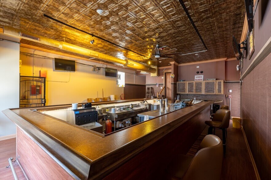 2615 S Ridgeland Ave, Berwyn, IL à vendre - Photo intérieure - Image 2 de 11