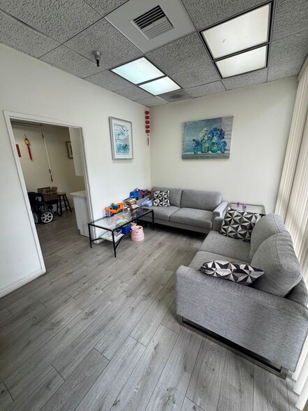 950 W Central Ave, Brea, CA for sale - Building Photo - Image 2 of 18