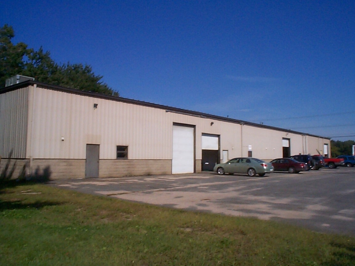 121 Summit Lock Rd, Westfield, MA for lease Primary Photo- Image 1 of 6