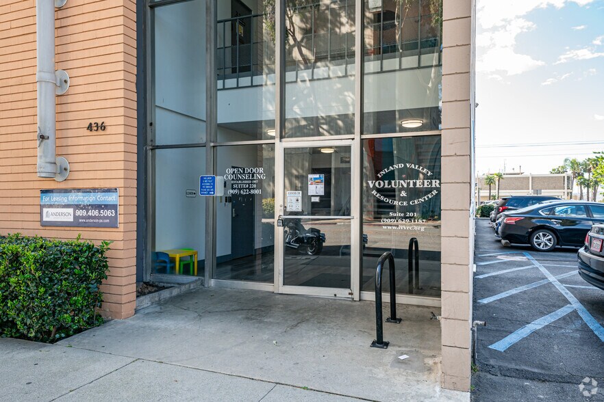 436 W 4th St, Pomona, CA à louer - Photo du bâtiment - Image 3 de 12