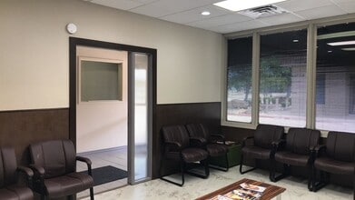 1010 E Wheatland Rd, Duncanville, TX for lease Interior Photo- Image 2 of 5
