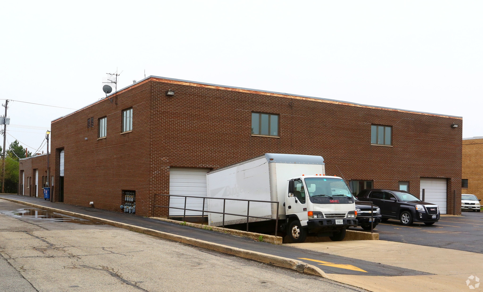 515-517 Morse Ave, Schaumburg, IL for lease Building Photo- Image 1 of 5
