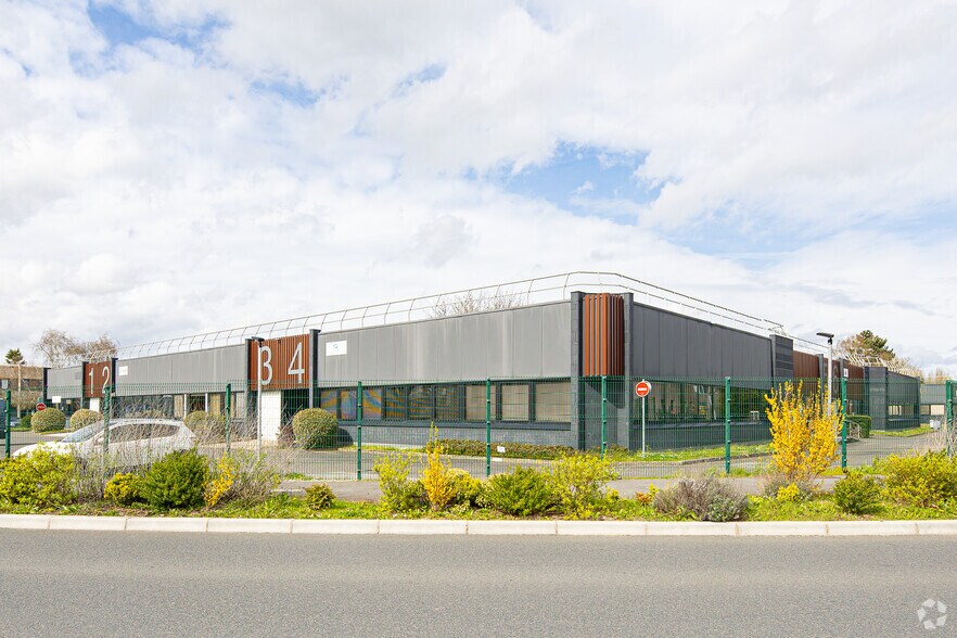 9 Avenue Du Québec, Villebon-sur-Yvette for lease - Building Photo - Image 2 of 14