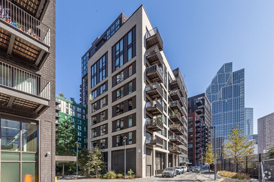 2 Ravine Way, London for lease - Primary Photo - Image 3 of 4