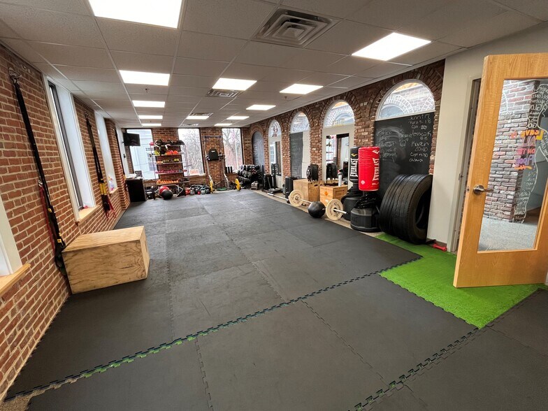 200 Exchange St, Chicopee, MA à louer - Photo intérieure - Image 2 de 10