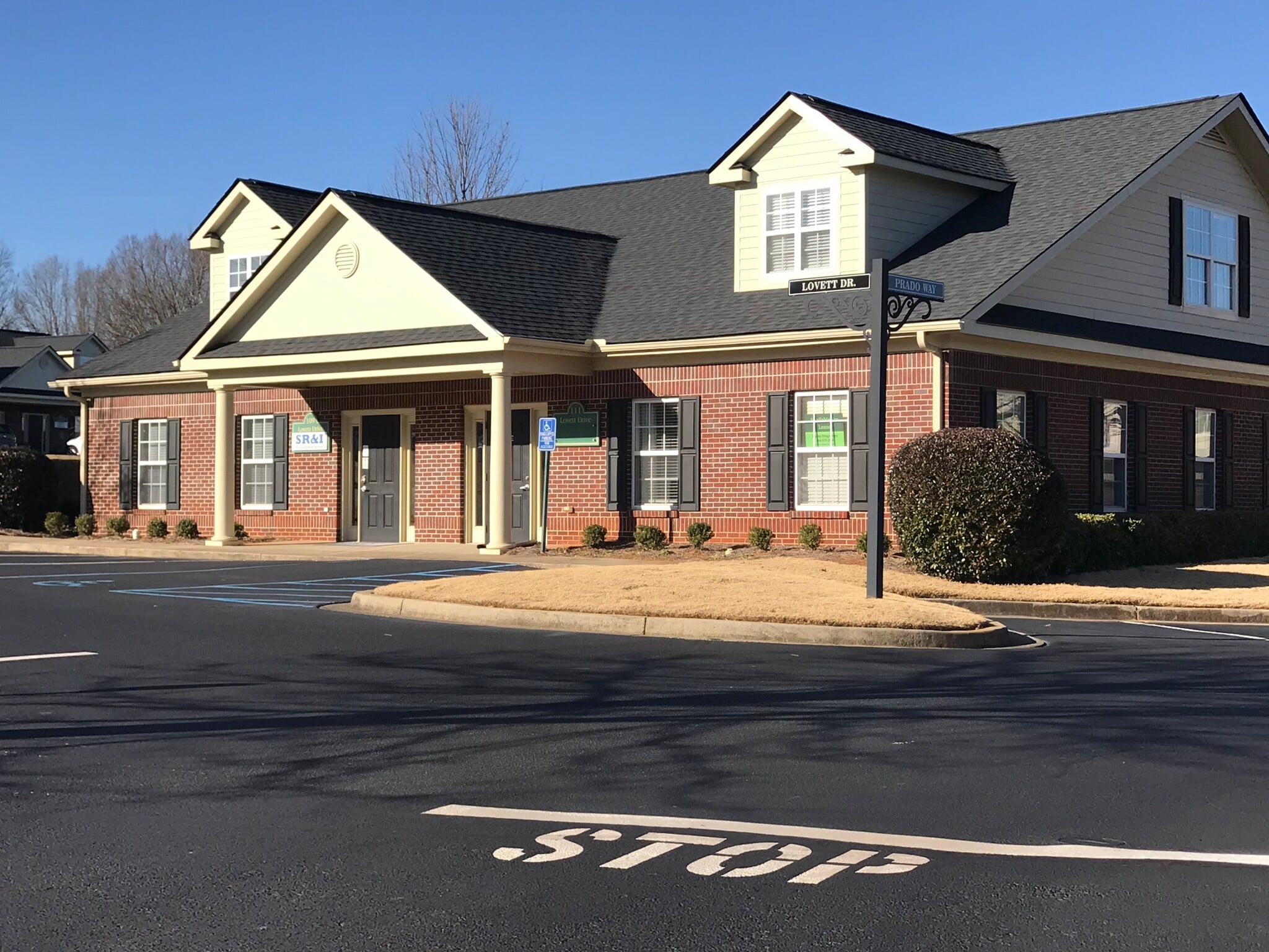 111 Lovett Dr, Greenville, SC for lease Primary Photo- Image 1 of 11