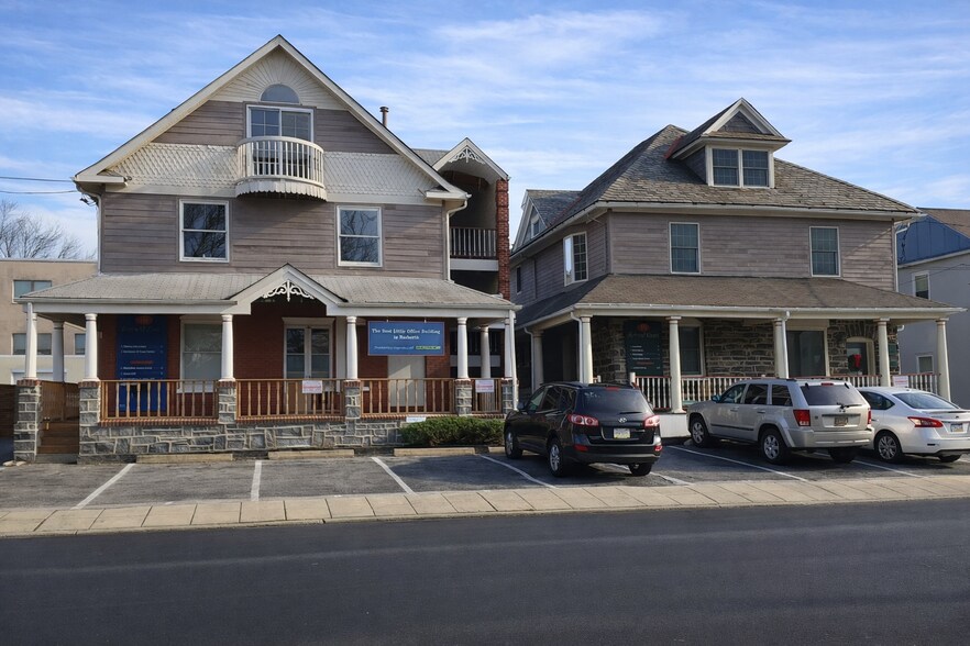 107 Forrest Ave, Narberth, PA à louer - Photo du bâtiment - Image 2 de 4