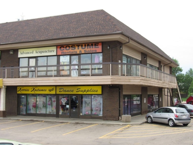 2022 Tudor Glen Pl, St. Albert, AB for lease - Primary Photo - Image 1 of 1