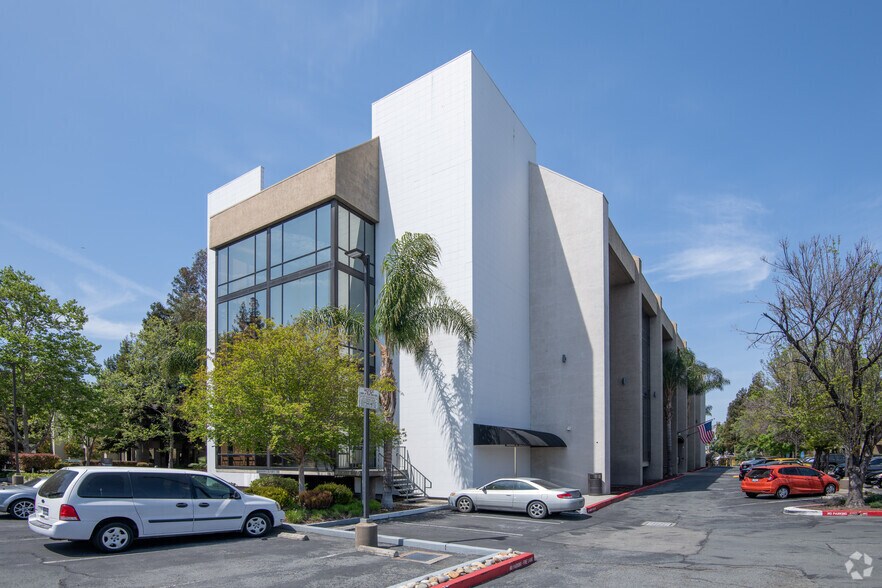 1470 Civic Cir, Concord, CA for lease - Primary Photo - Image 1 of 3