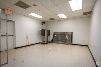 6400 Southwest Fwy, Houston, TX for sale Interior Photo- Image 2 of 11