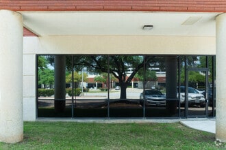 2600 McHale Ct, Austin, TX à louer Photo du bâtiment- Image 2 de 13