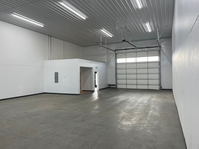 3325 E Quad Park Ct, Post Falls, ID à louer - Photo intérieure - Image 2 de 7