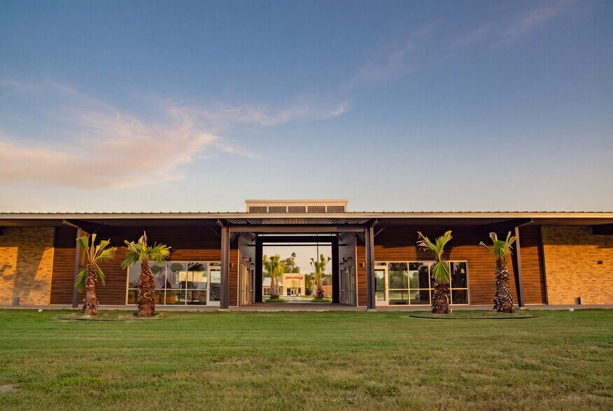 500 W Business Highway 77, San Benito, TX à louer - Photo du bâtiment - Image 3 de 9
