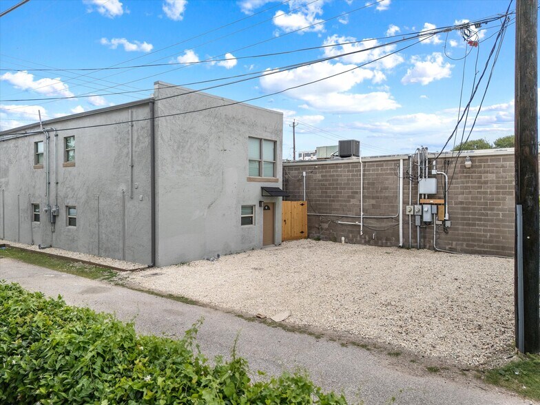 1010 27th st, Galveston, TX à vendre - Photo du bâtiment - Image 2 de 16