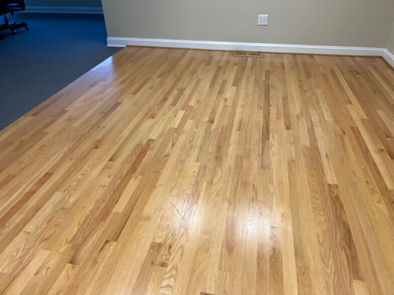 165 N Renfro St, Mount Airy, NC à vendre - Photo du bâtiment - Image 2 de 10