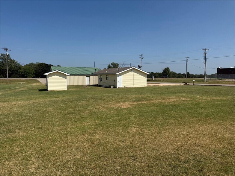 55968 Moccasin Trail Rd, Prague, OK for sale - Building Photo - Image 2 of 43