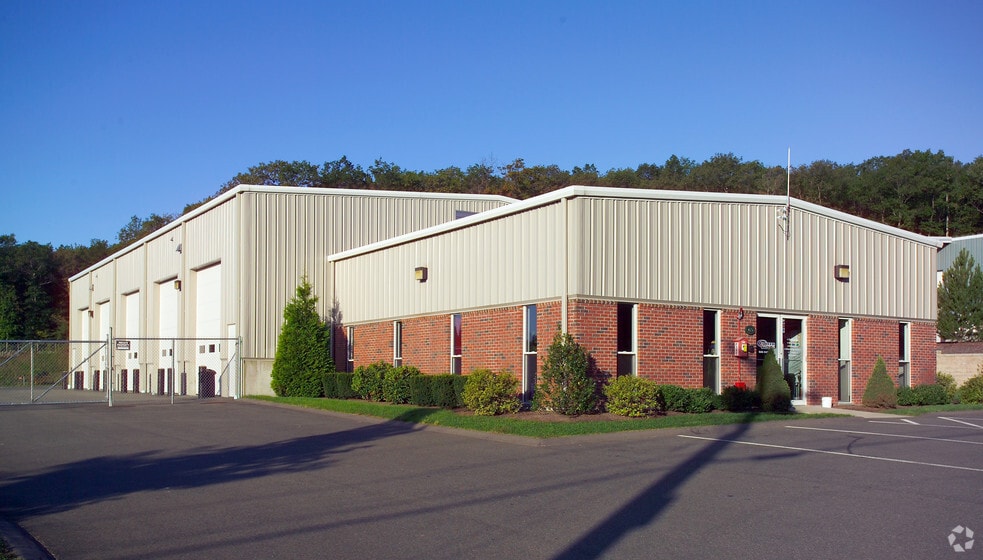 69 E Belcher Rd, Foxborough, MA for lease - Building Photo - Image 2 of 9