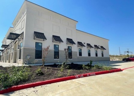 2416 Swamy Dr, Sherman, TX à vendre - Photo du bâtiment - Image 2 de 8