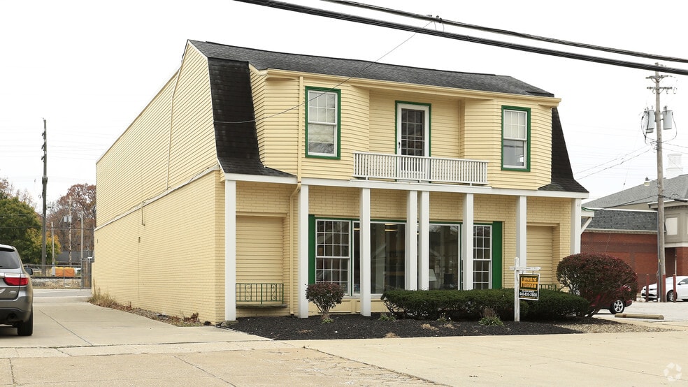 27115 Knickerbocker Rd, Bay Village, OH for sale - Building Photo - Image 3 of 3