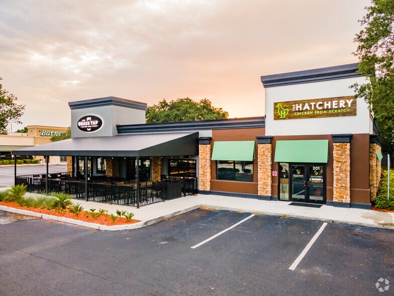 201-213 N Dale Mabry Hwy, Tampa, FL à louer - Photo du bâtiment - Image 3 de 17